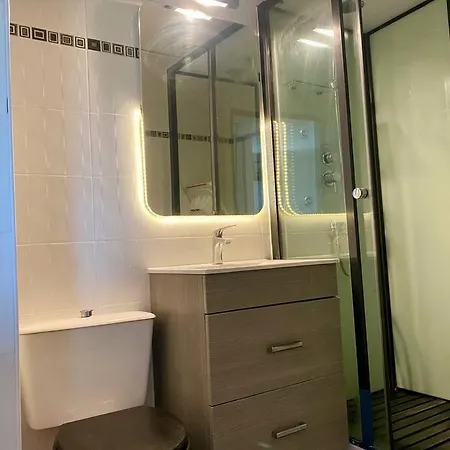 T2 Proche Port Et Commerces Appartement *